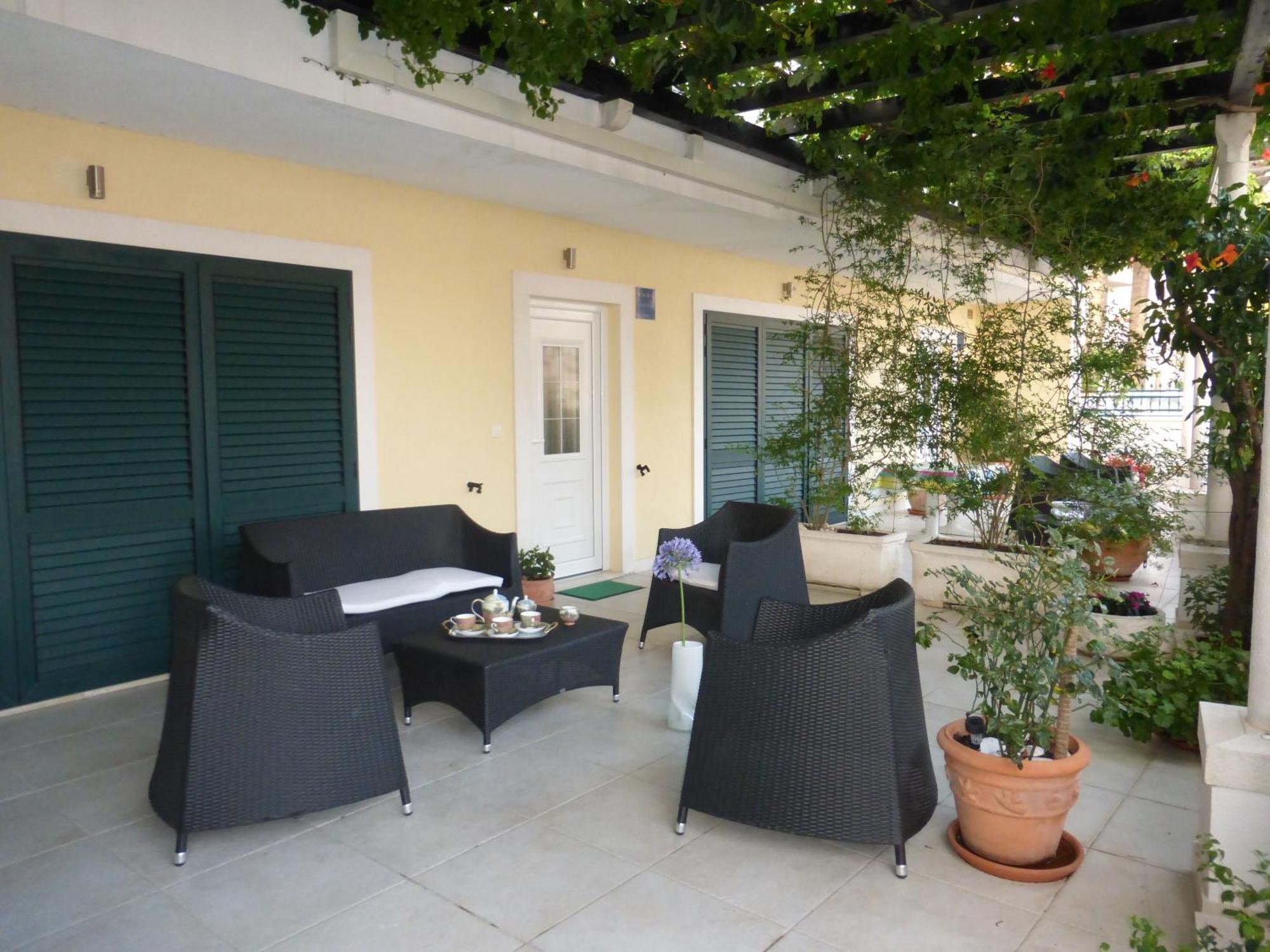 Spacious 1 Bedroom 4 Star Apartment, Mlini Buitenkant foto