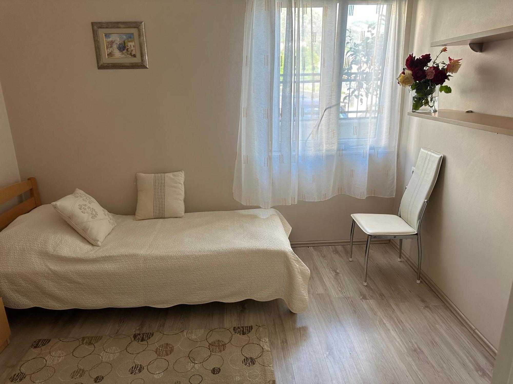 Spacious 1 Bedroom 4 Star Apartment, Mlini Buitenkant foto